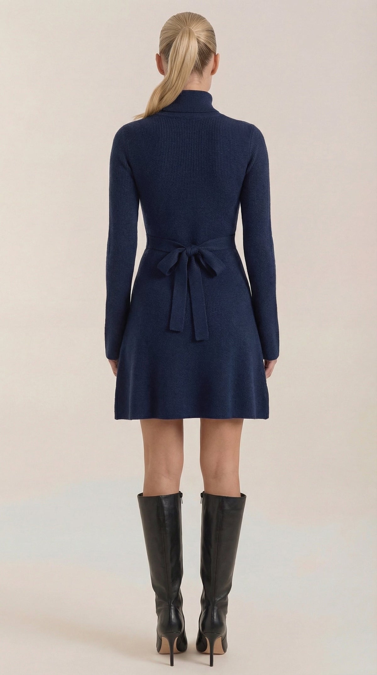 Mini Vestido de Punto con Cuello Alto Geneva