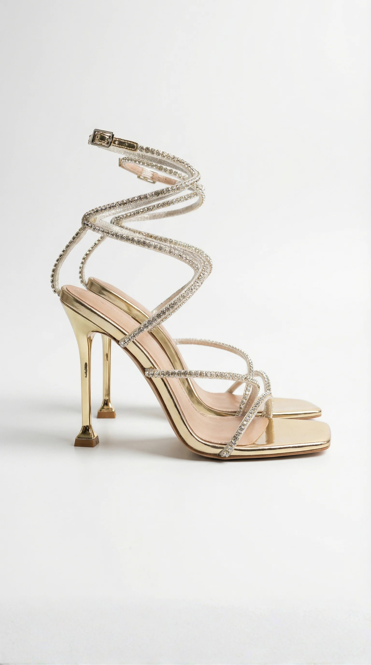 Tacones Jennifer medio con resorte en el tobillo
