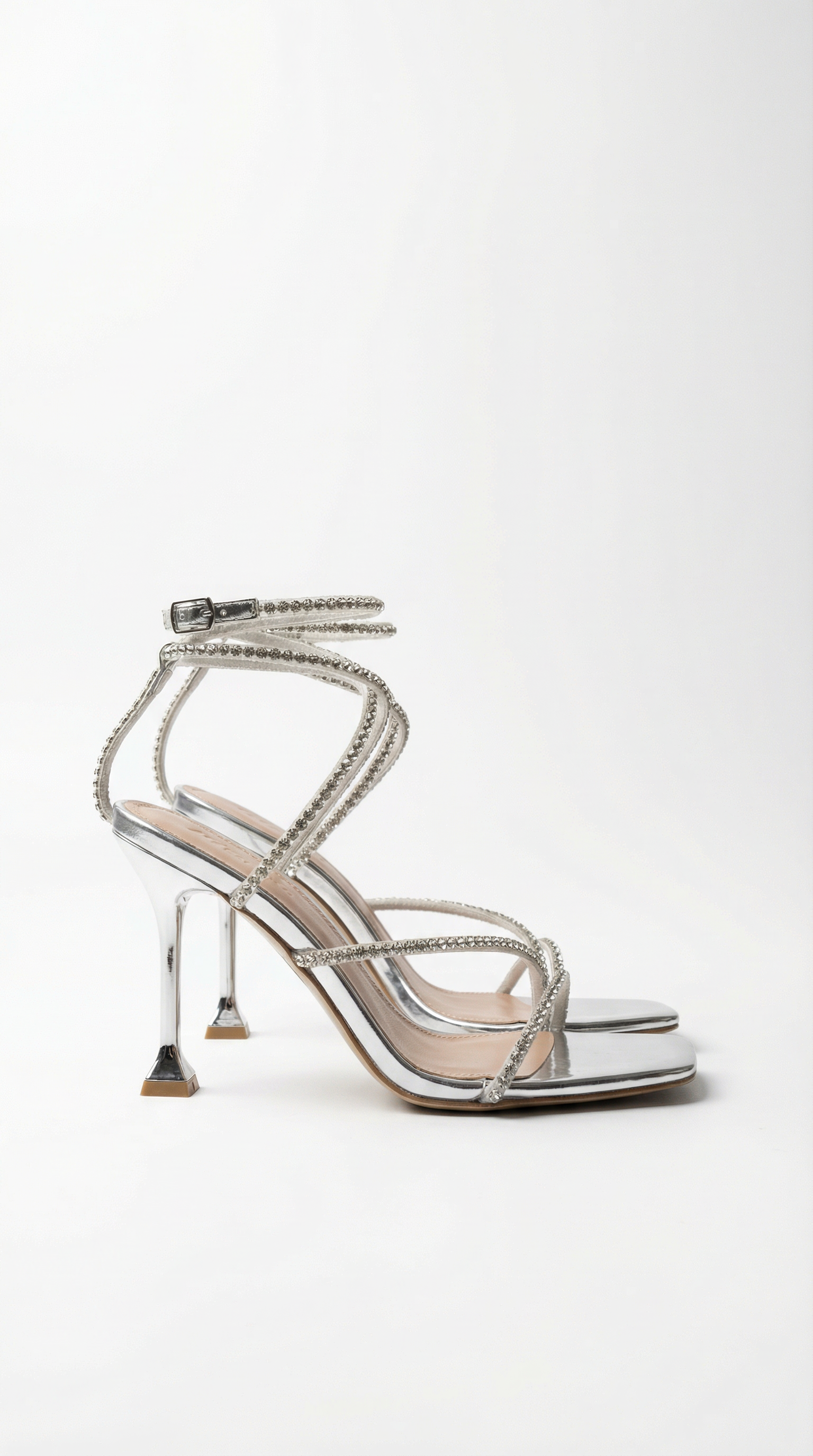Tacones Jennifer medio con resorte en el tobillo