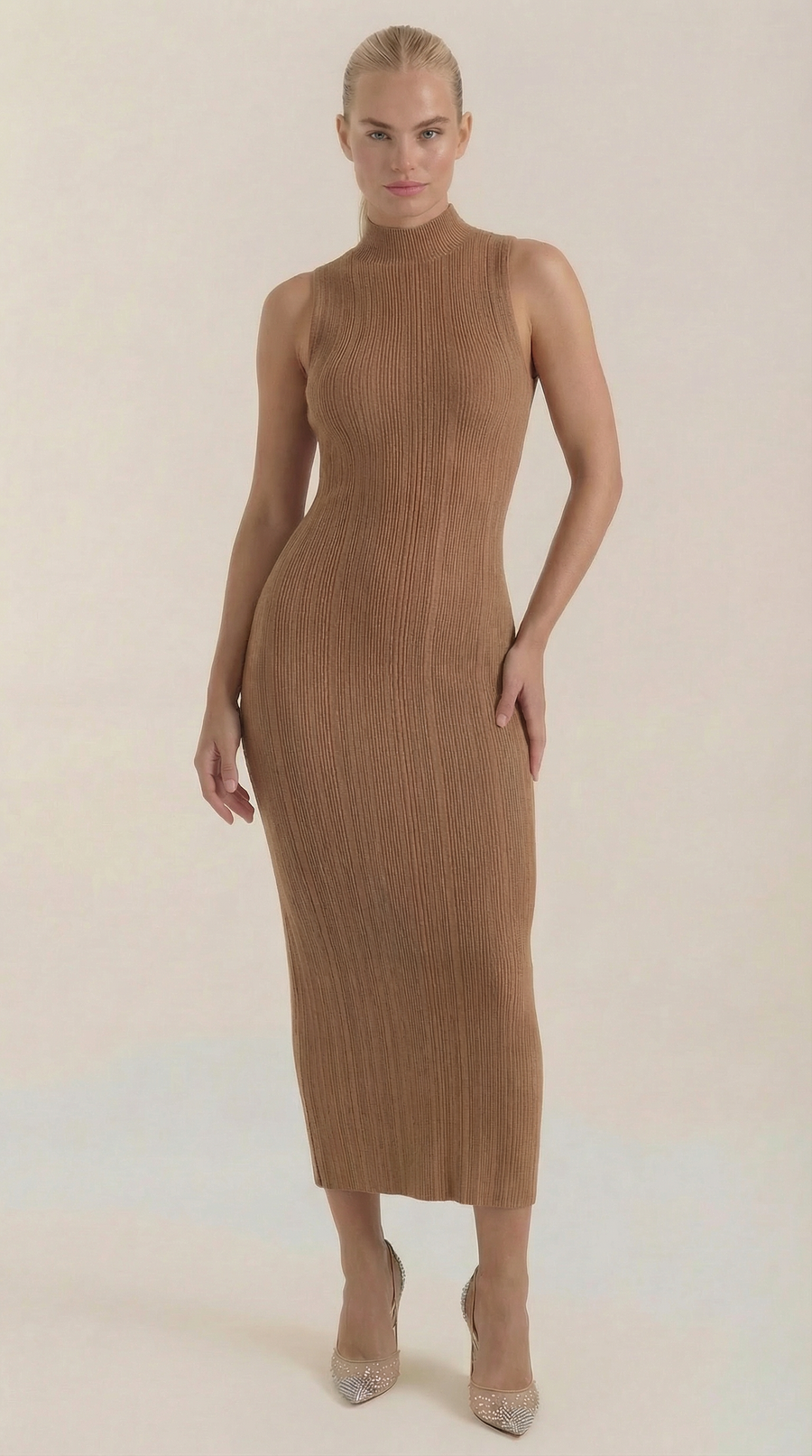 Vestido Sonia midi ajustado de cuello alto
