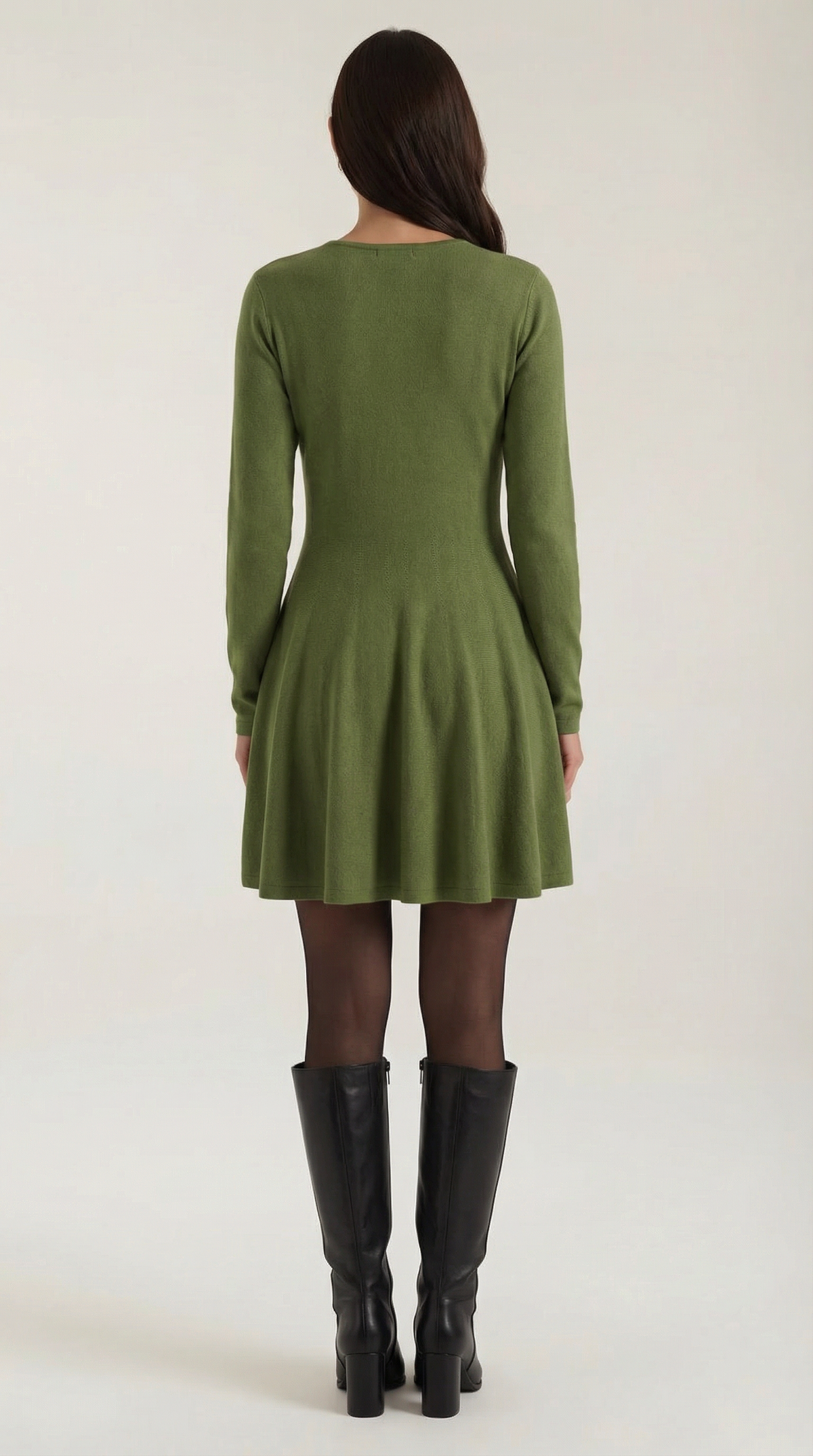 Tiffany Mini Dress con Mangas Largas y Pliegues